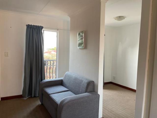 Flat for rent in Waterkloof, Gauteng