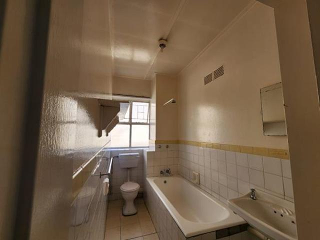 Flat for sale in Lejweleputswa, Free State