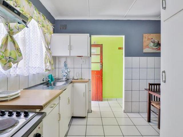 Flat for sale in Cape Town, Western Cape