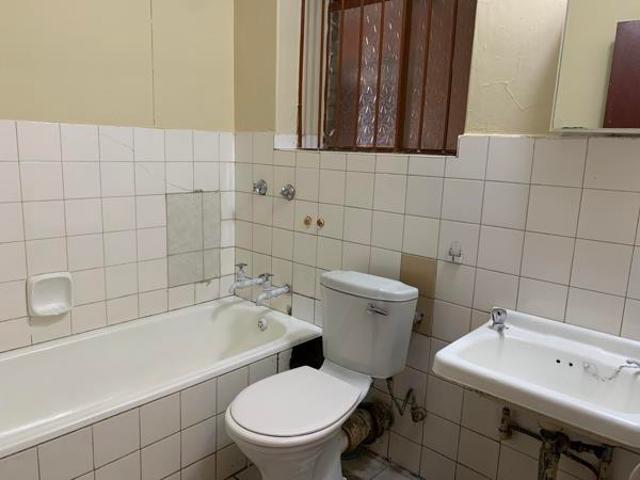Flat for rent in Waterkloof, Gauteng