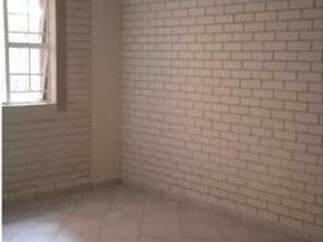 Flat for rent in Waterkloof, Gauteng