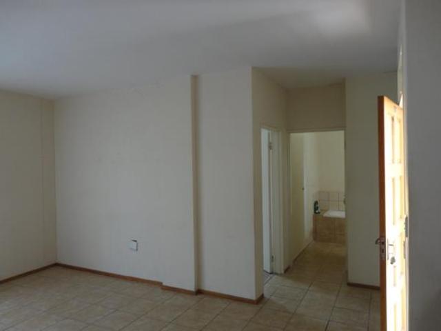 Flat for rent in Waterkloof, Gauteng