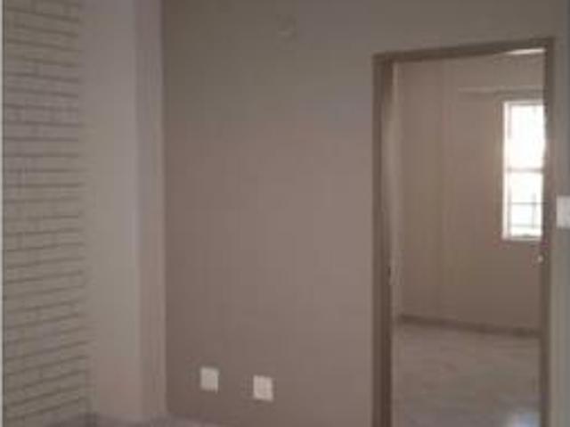 Flat for rent in Waterkloof, Gauteng