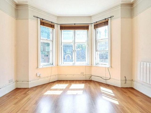 Apartment for rent in Surbiton, Greater London