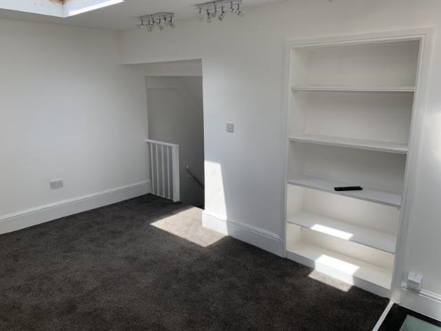 Apartment for rent in West Kensington, Greater London