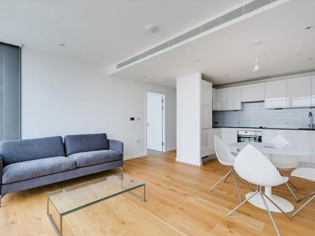 Apartment for rent in London Borough of Hammersmith and Fulham, Greater London