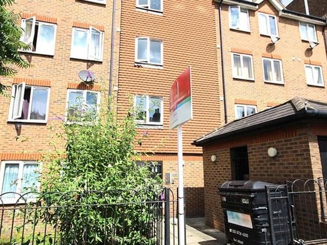 Apartment for rent in London Borough of Croydon, Thornton Heath