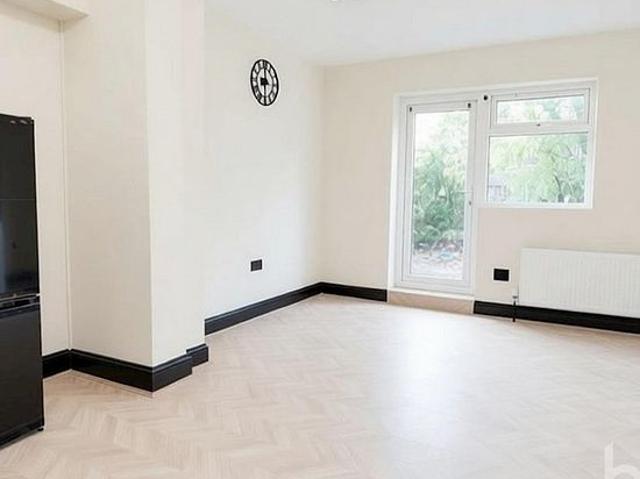 Apartment for rent in London Borough of Croydon, Greater London
