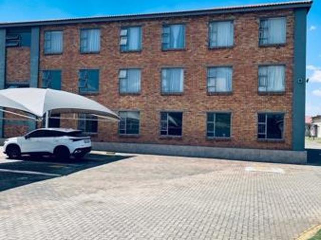 Flat for sale in Vanderbijlpark, Emfuleni Local Municipality