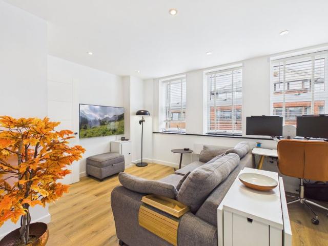 Apartment for rent in Farnborough, Hampshire