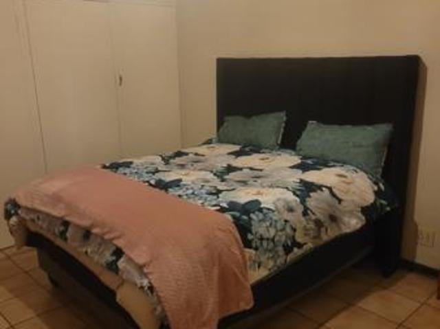 Flat for rent in Waterkloof, Gauteng