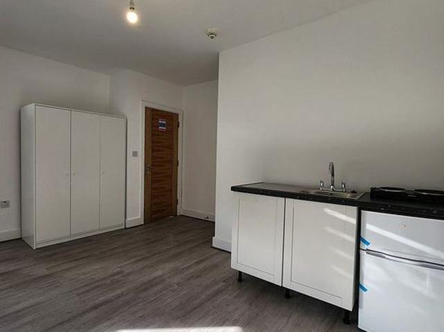Apartment for rent in Preston, Greater London