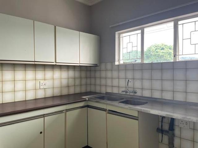 Flat for rent in Seaview, Kwazulu-natal