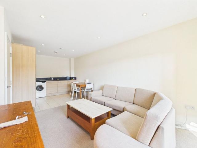 Apartment for rent in Whitley, Reading