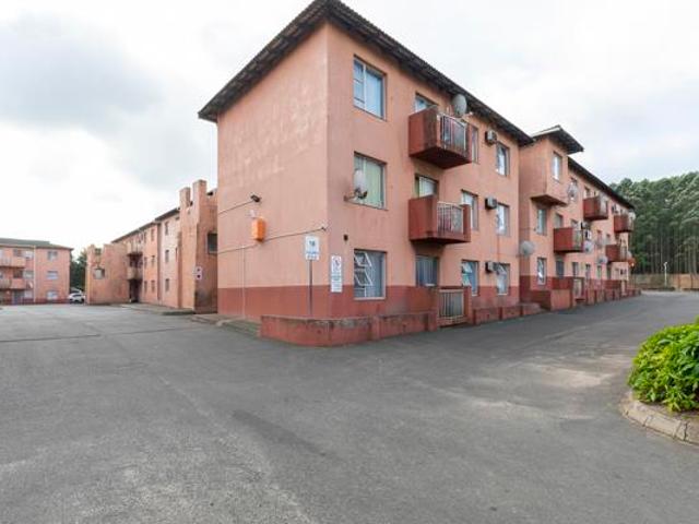 Flat for sale in UMhlathuze Municipality, Kwazulu-natal