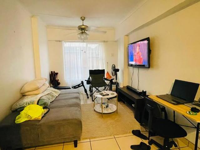 Flat for sale in UMhlathuze Municipality, Kwazulu-natal