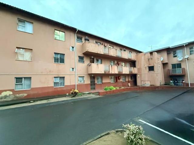 Flat for sale in UMhlathuze Municipality, Kwazulu-natal