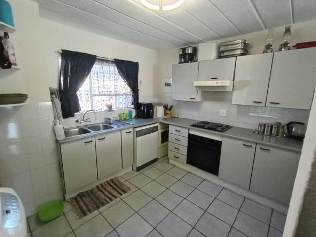 Flat for rent in Ekurhuleni, Gauteng