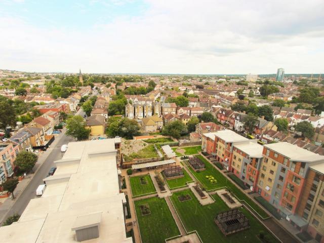 Apartment for rent in London Borough of Croydon, Shirley