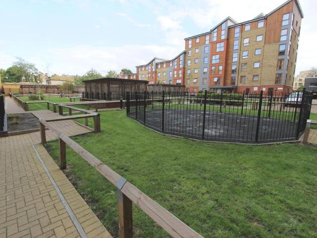 Apartment for rent in London Borough of Croydon, Shirley