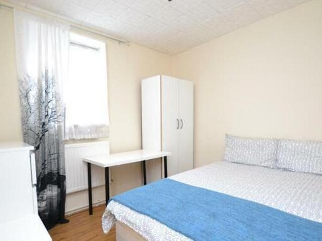 House for rent in Lyons, Greater London