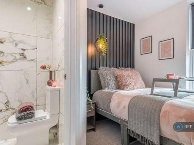 House for rent in Lyons, Greater London
