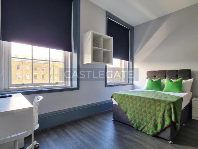 Room for rent in Highfields, Huddersfield