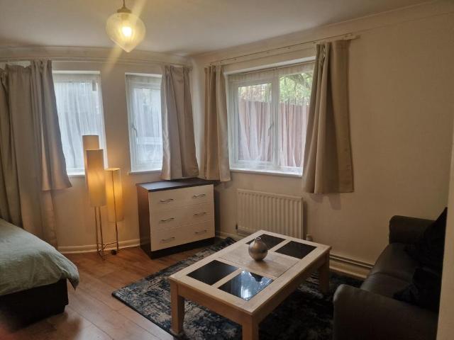 Room for rent in North Kensington, Isle Of Man