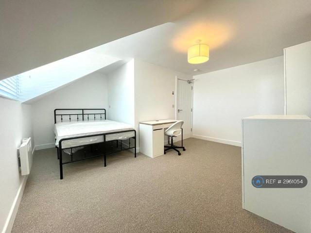 Room for rent in Kingswood, South Gloucestershire