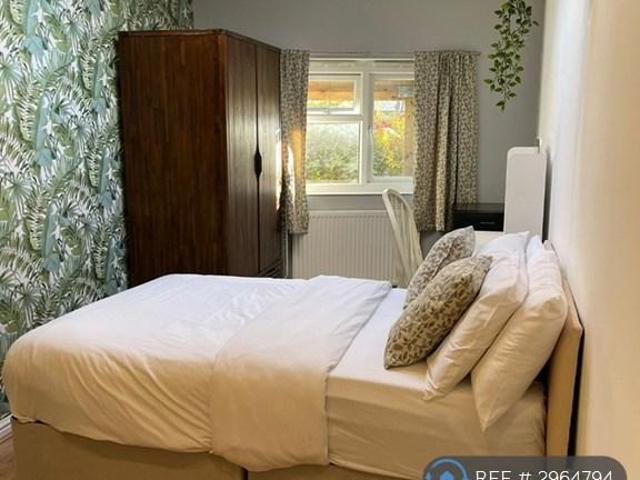 Room for rent in Kentish Town, Greater London