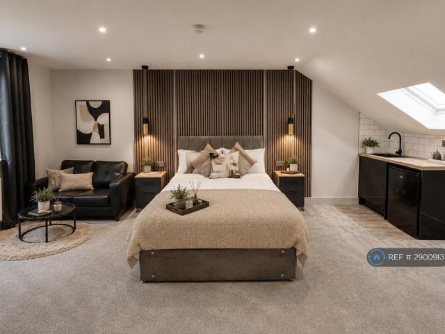Room for rent in Brentingby, Leicestershire