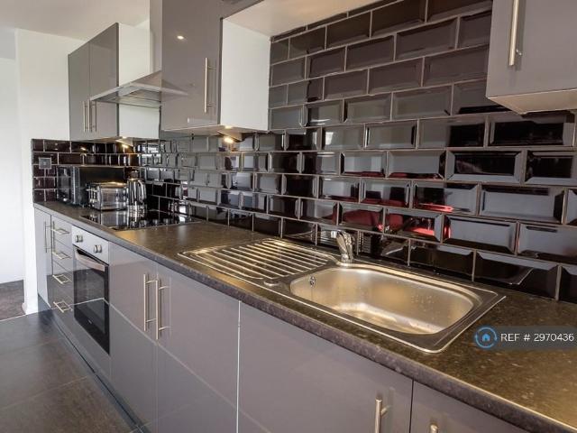 Room for rent in Green Close, Warwickshire