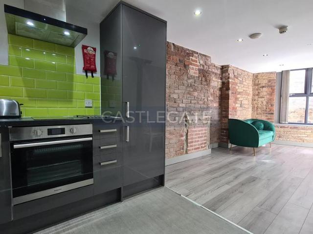 Room for rent in Highfields, Huddersfield