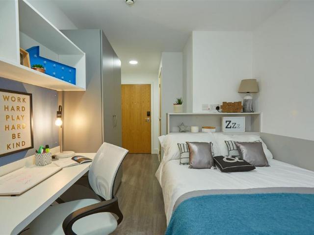 Room for rent in Calton, Scotland