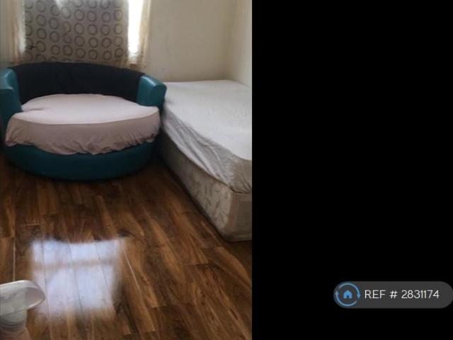 Room for rent in Wolverton and Greenleys, Old Wolverton