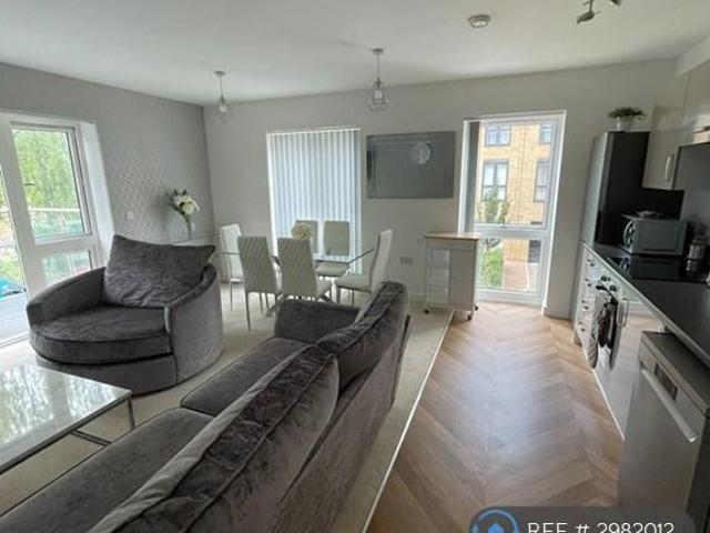 Room for rent in Pouchen End, Hertfordshire