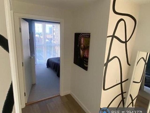 Room for rent in North End, Greater London