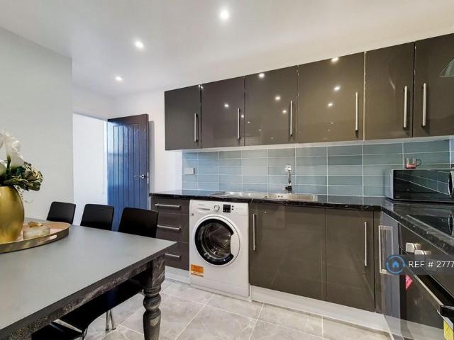 Room for rent in Camberwell, Greater London