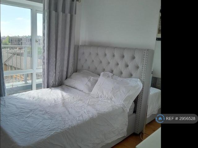 Room for rent in Colindale, Greater London