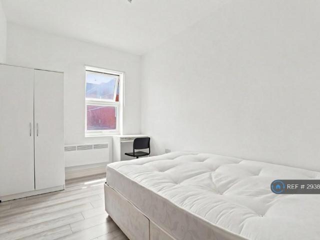 Room for rent in Wealdstone, Greater London