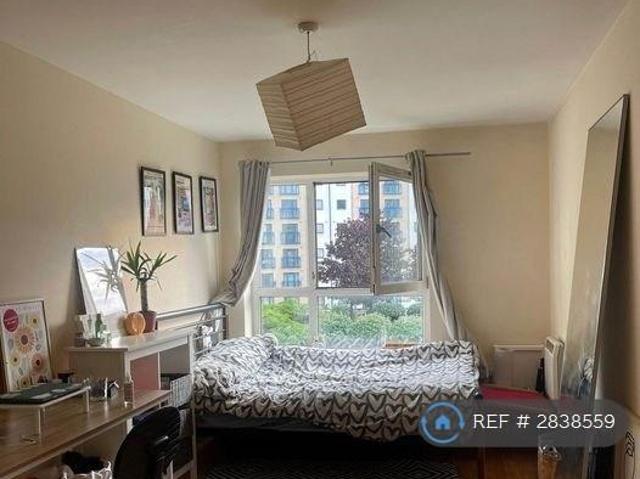 Room for rent in Isle Of Dogs, Isle Of Man