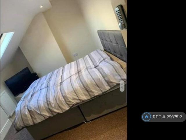 Room for rent in South Tranmere, Birkenhead