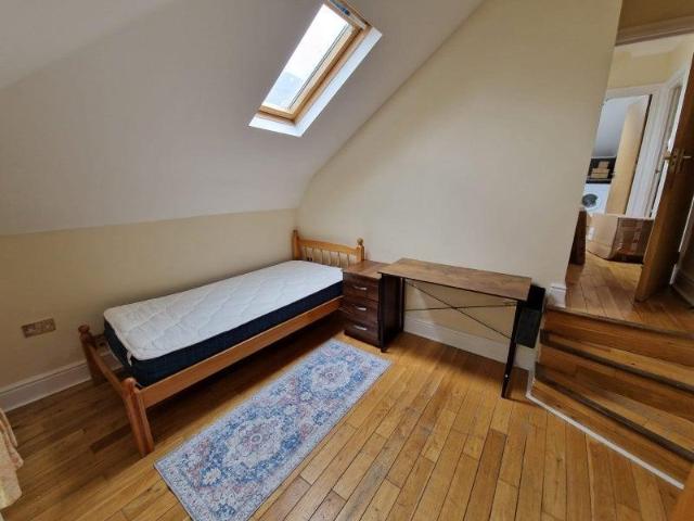Room for rent in Archway, Greater London