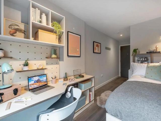 Room for rent in Highfields, Old Wharf