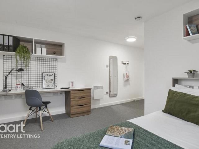 Room for rent in West Midlands