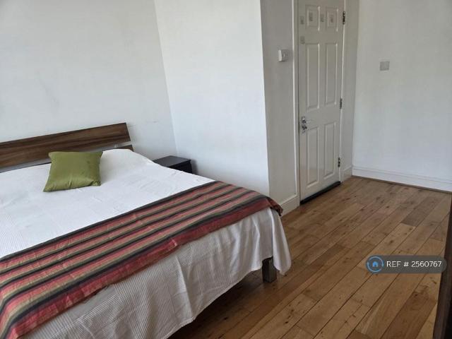 Room for rent in Sudbury, Greater London