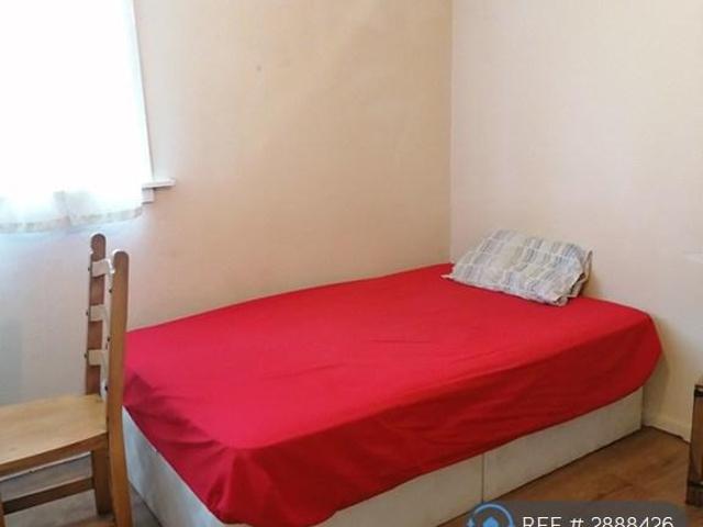 Room for rent in The Calders, Wester Hailes