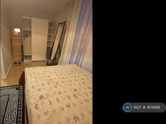 Room for rent in Kennington, Greater London
