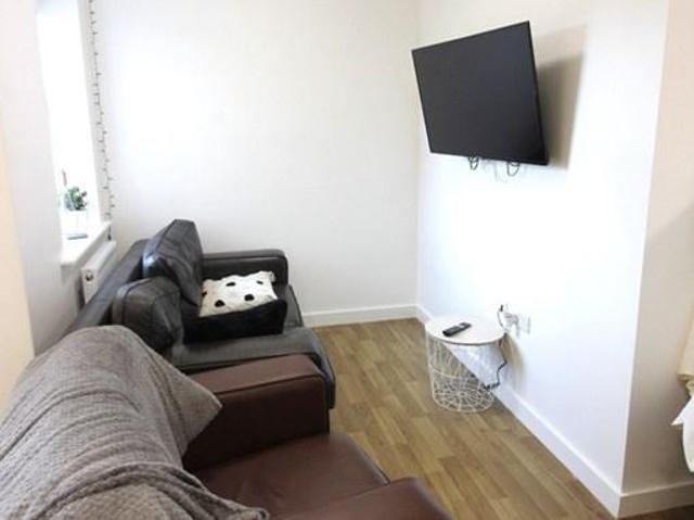 Room for rent in Sleepers' Hill, Hampshire