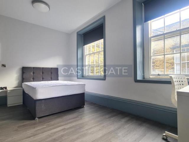 Room for rent in Highfields, Huddersfield